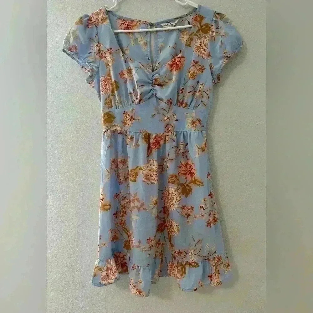 Indulge Light Blue Floral Mini Dress Flutter Sleeve V Neck Smocked Waist M